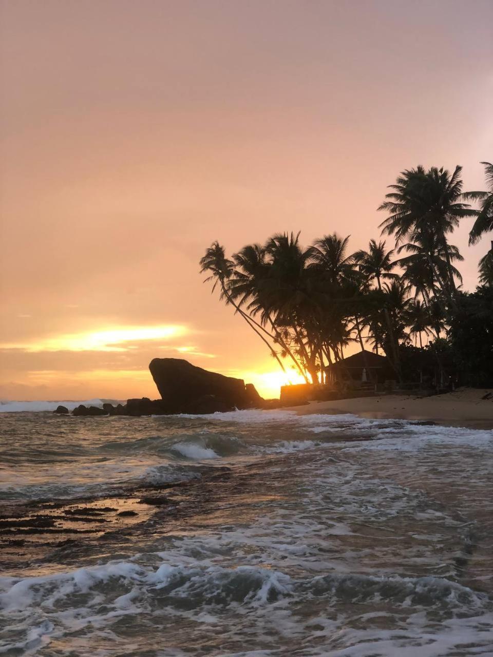 Arcadia Ocean View Lägenhet Unawatuna Exteriör bild