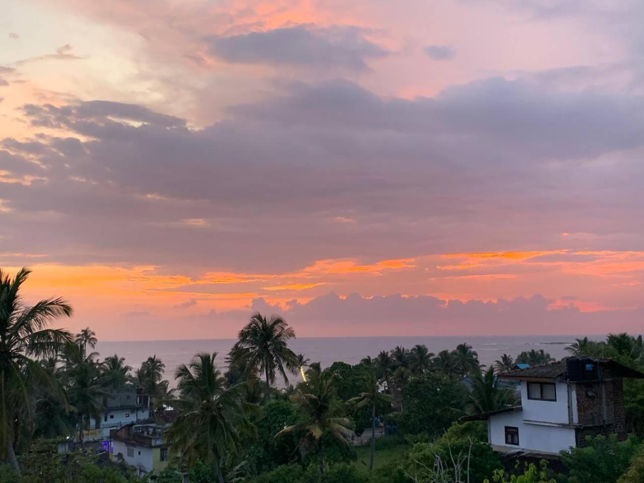 Arcadia Ocean View Lägenhet Unawatuna Exteriör bild