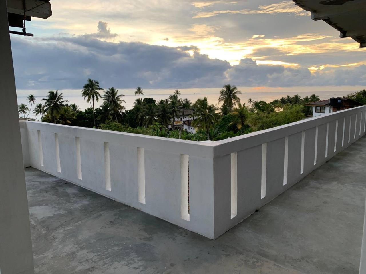 Arcadia Ocean View Lägenhet Unawatuna Exteriör bild